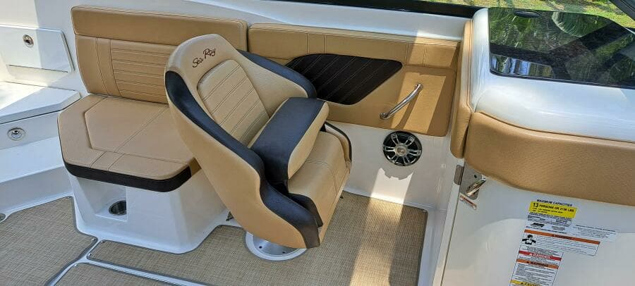 2019 Sea Ray SPX 230 OB