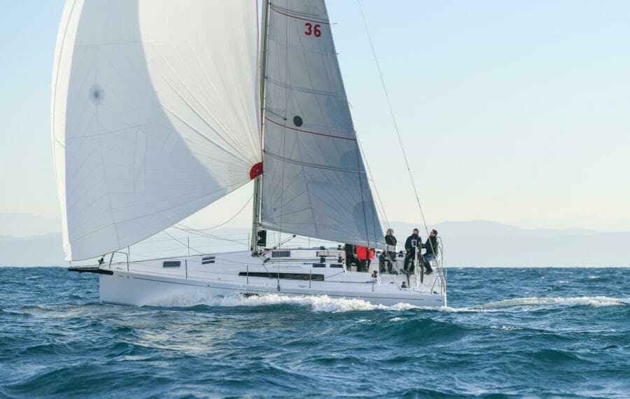 2025 Beneteau First 36
