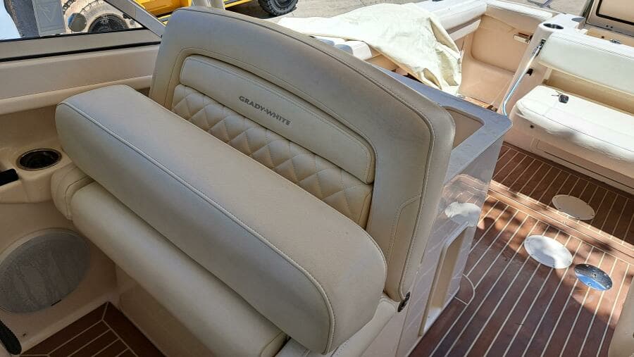 2018 Grady-White Freedom 285