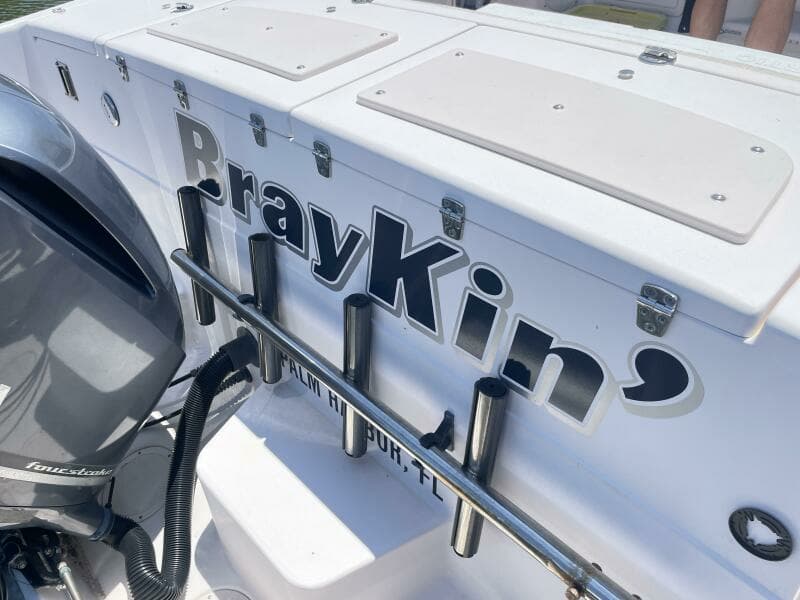 2005 Grady-White 330 Express