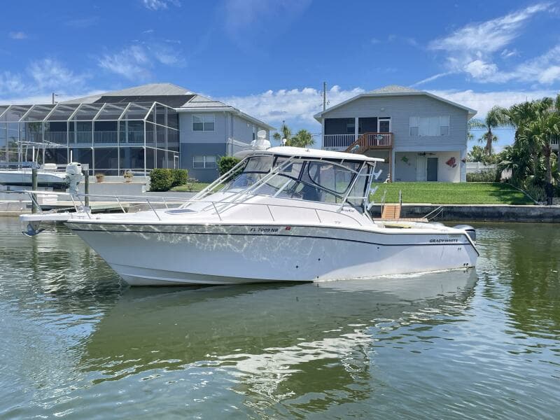 2005 Grady-White 330 Express