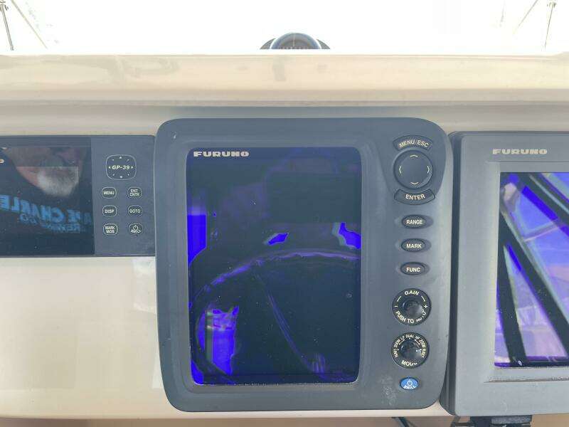 2005 Grady-White 330 Express