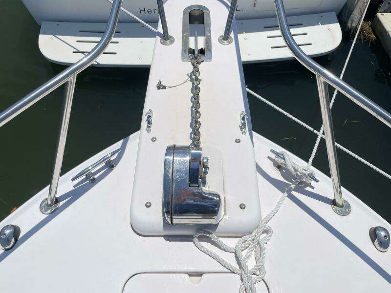 2005 Grady-White 330 Express