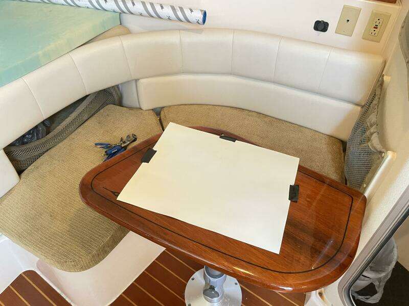 2005 Grady-White 330 Express