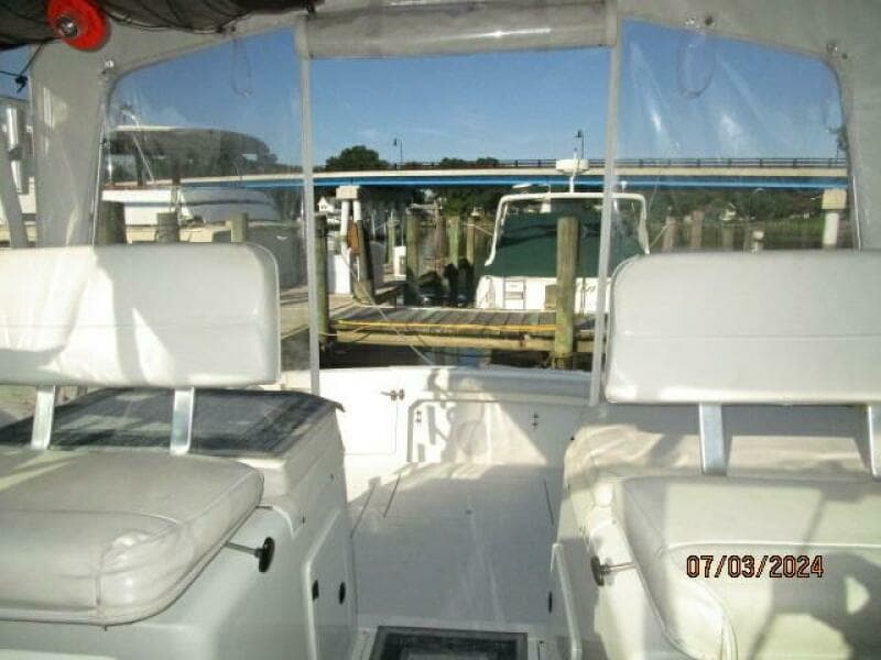33' Wellcraft helm aft