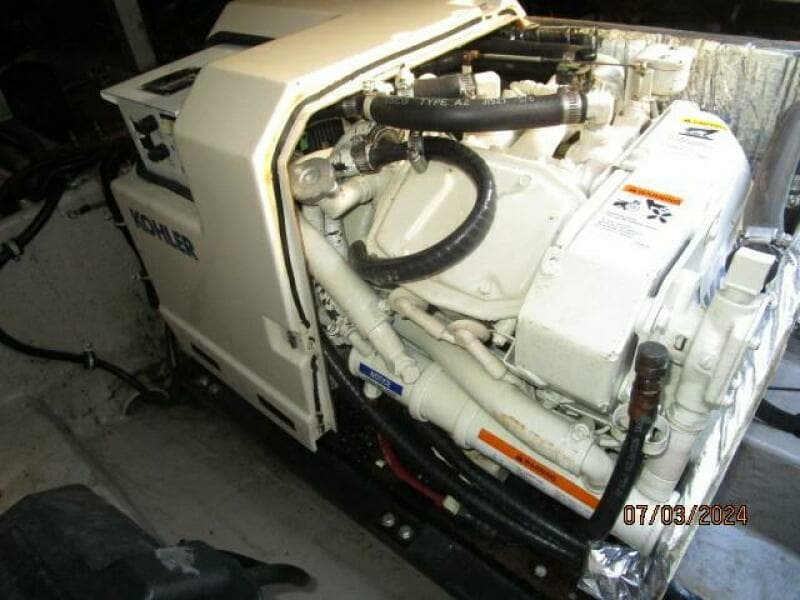 33' Wellcraft generator