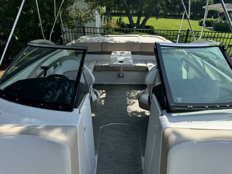 2019 Four Winns H230