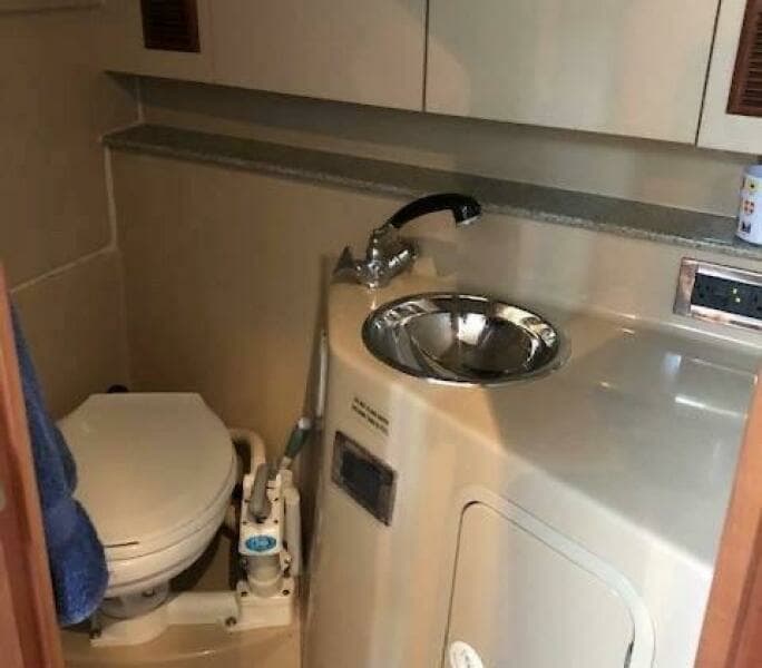 2001 Rampage 30 Express