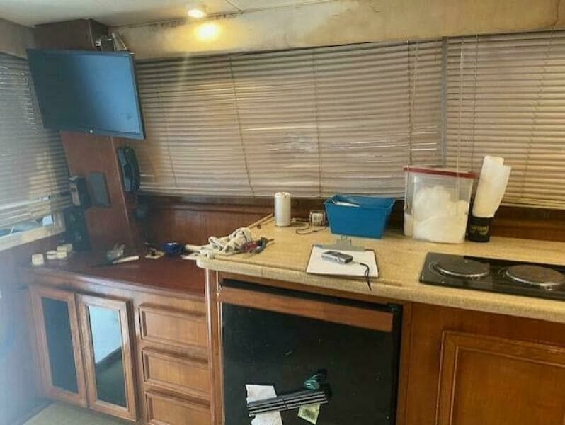 1997 Egg Harbor Golden Egg 35