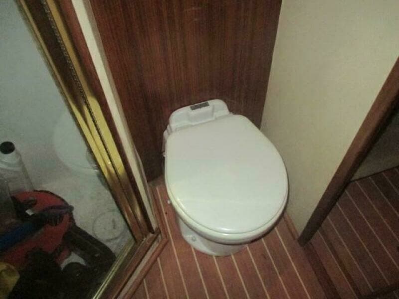 1997 Egg Harbor Golden Egg 35