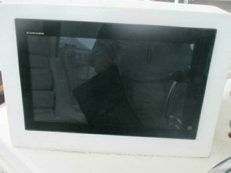 1997 Egg Harbor Golden Egg 35