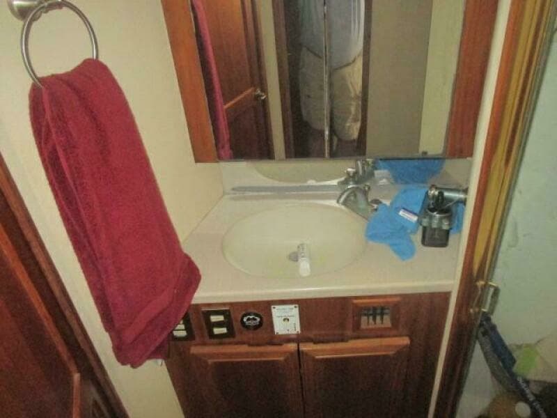 1997 Egg Harbor Golden Egg 35