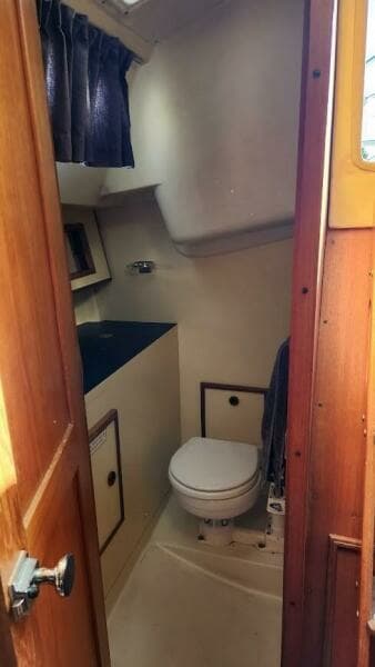 1986 Pearson Auxiliary Sloop