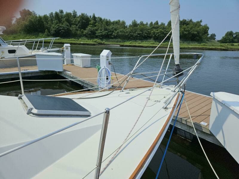 1986 Pearson Auxiliary Sloop