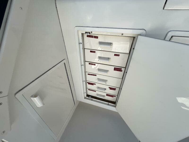 1990 Viking 48 Convertible