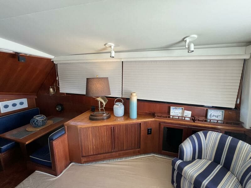 1990 Viking 48 Convertible