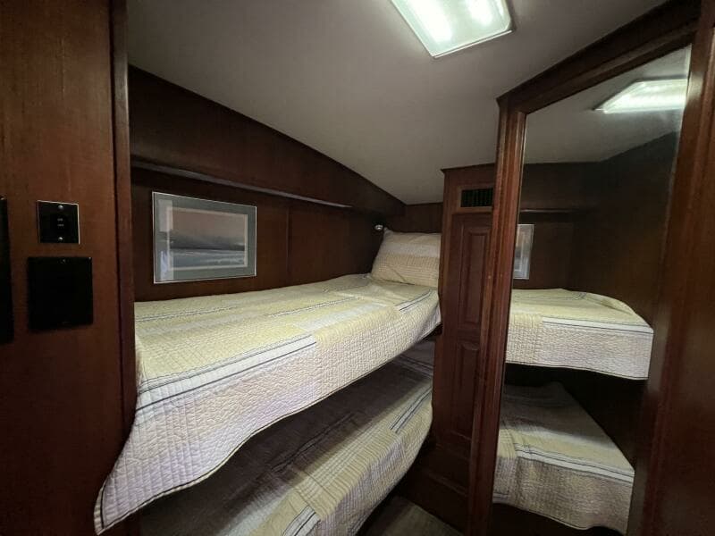 1990 Viking 48 Convertible