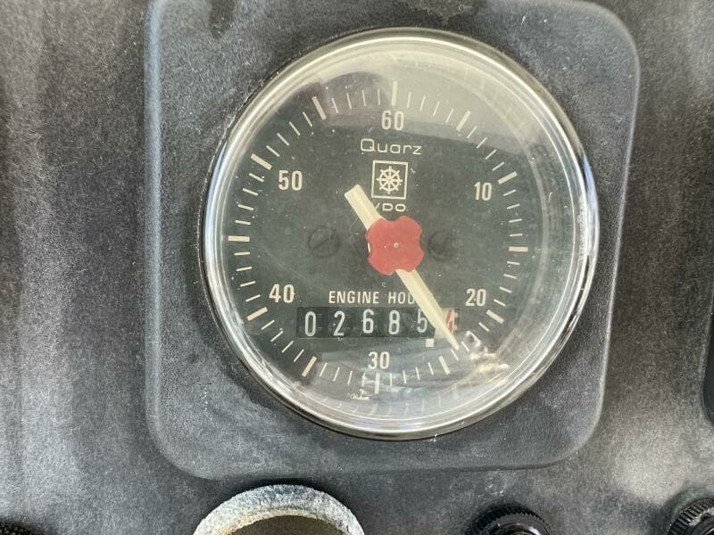 1990 Viking 48 Convertible