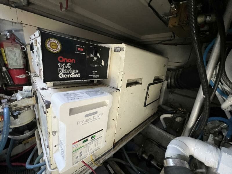 1990 Viking 48 Convertible