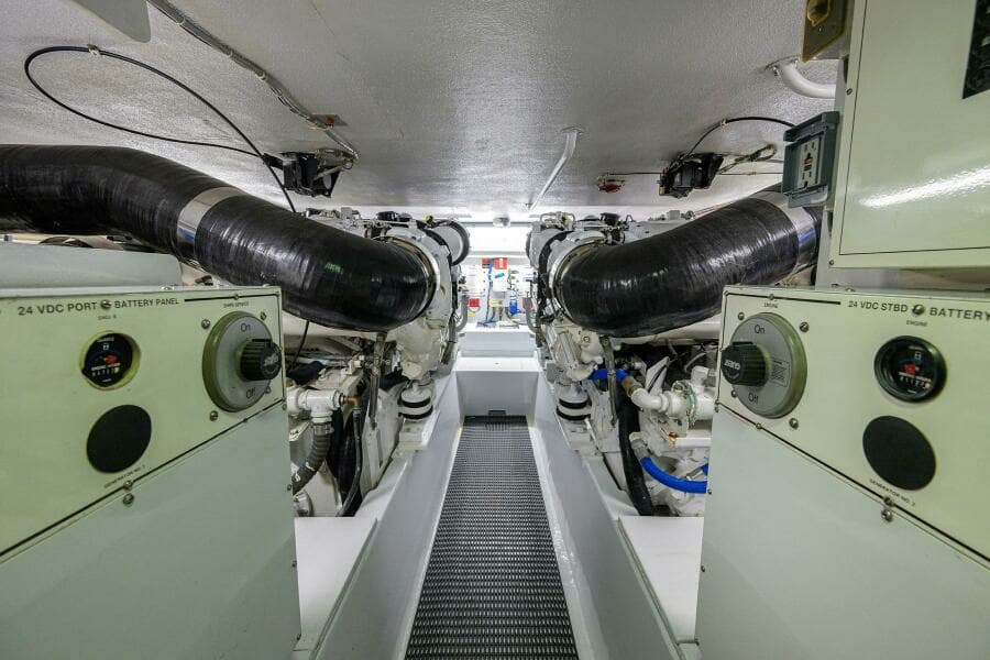 2001 Hatteras Convertible