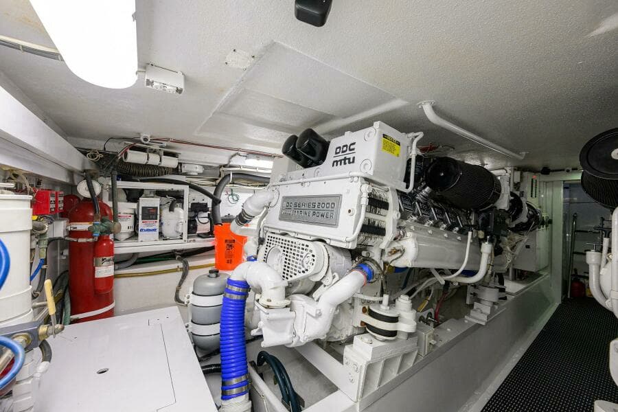 2001 Hatteras Convertible