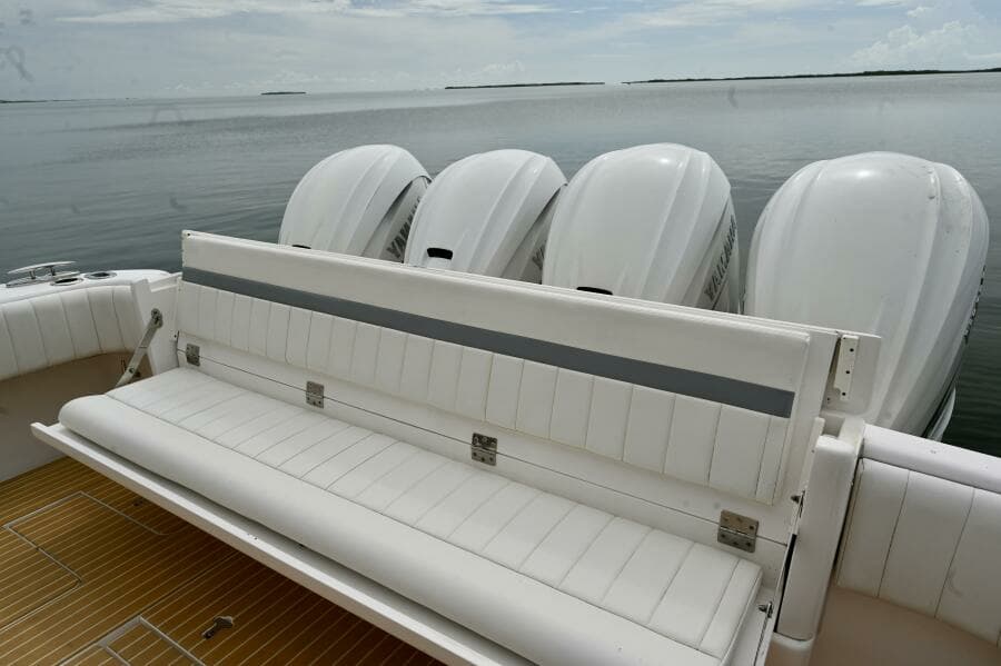 2019 Intrepid 475 Sport Yacht