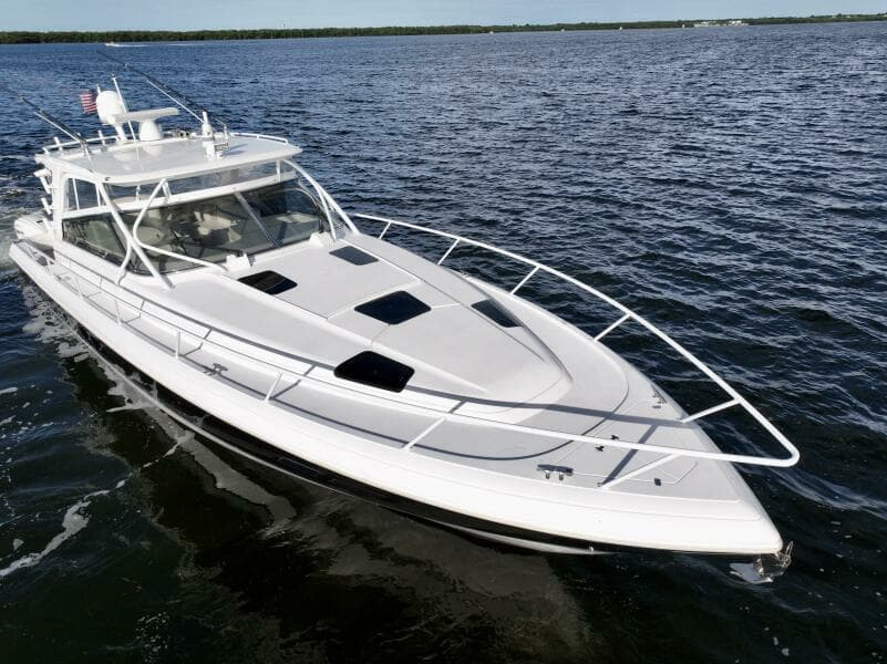 2019 Intrepid 475 Sport Yacht