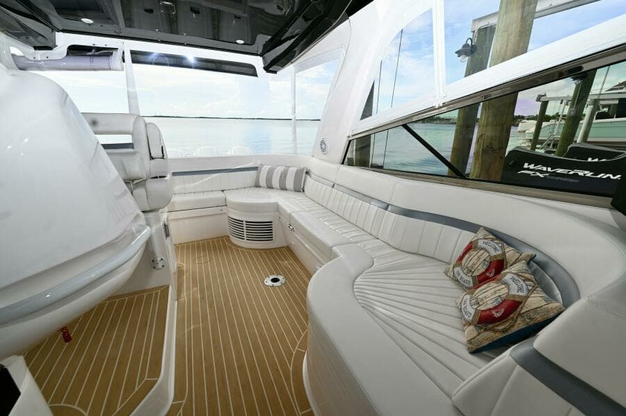 2019 Intrepid 475 Sport Yacht