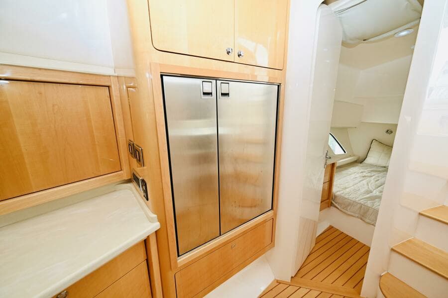 2019 Intrepid 475 Sport Yacht