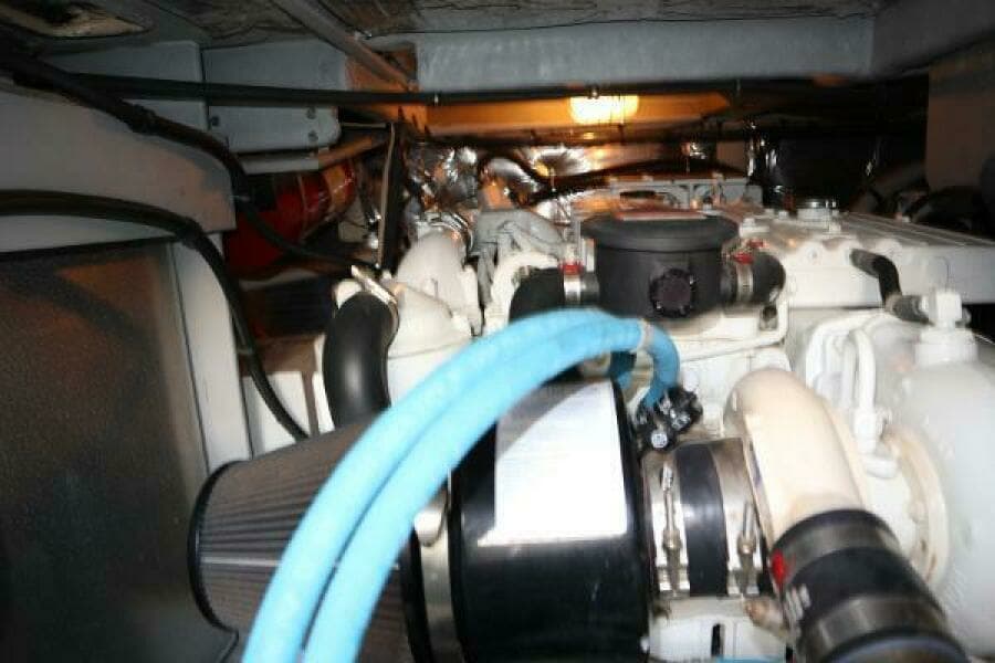 43 Meridian Sedan 411 - 