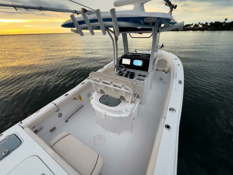 Sea Hunt 25 Gamefish - Cockpit