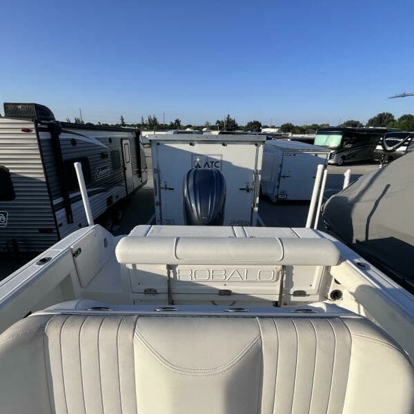 2013 Robalo R240 Center Console
