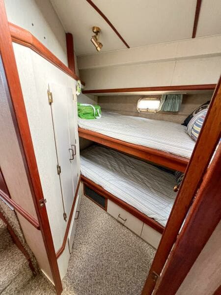 1987 Tollycraft 34 Sedan Sport