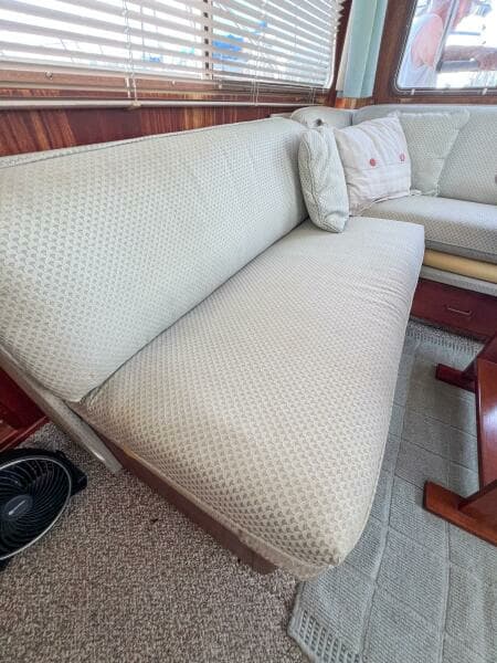 1987 Tollycraft 34 Sedan Sport