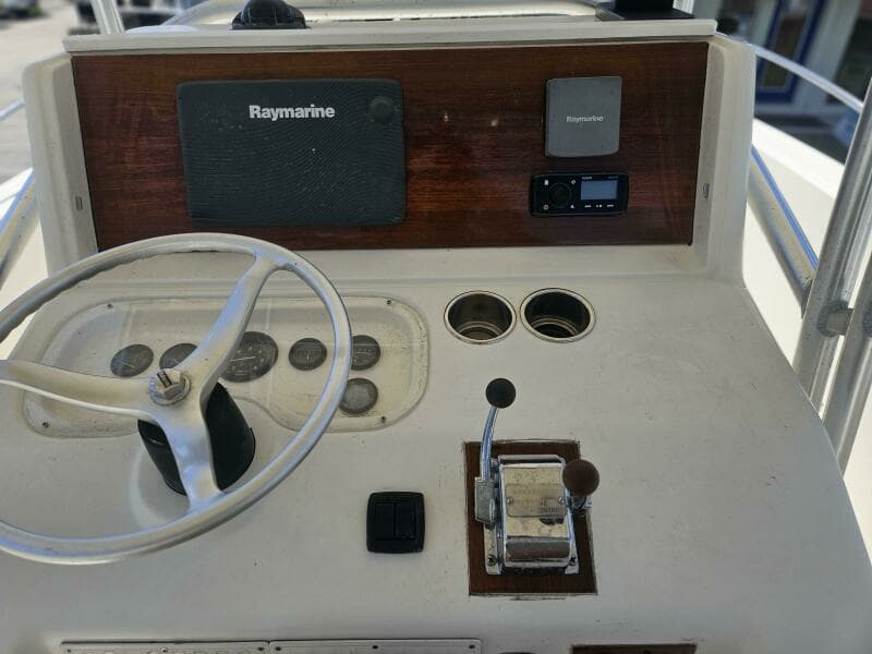 1995 Pursuit 2600 CC