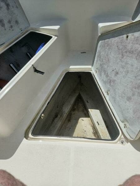 1995 Pursuit 2600 CC