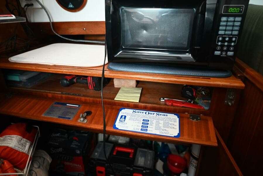 1980 Pearson Pilothouse 365