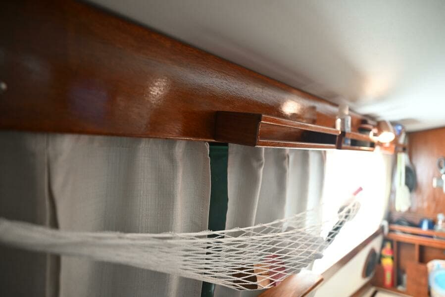 1980 Pearson Pilothouse 365