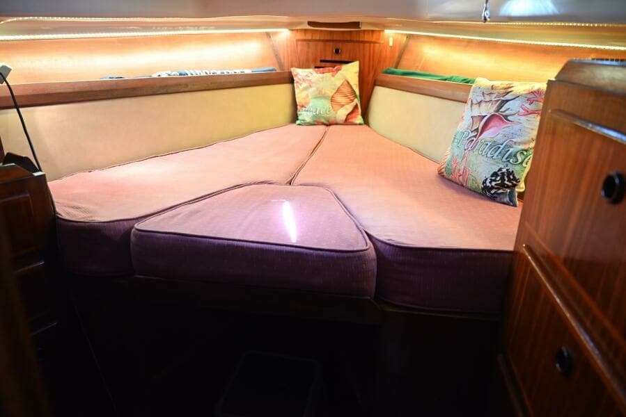 1980 Pearson Pilothouse 365