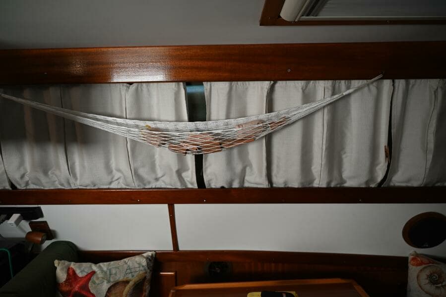 1980 Pearson Pilothouse 365