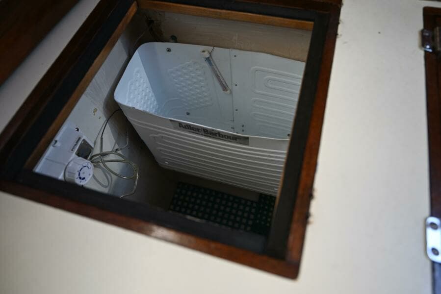 1980 Pearson Pilothouse 365