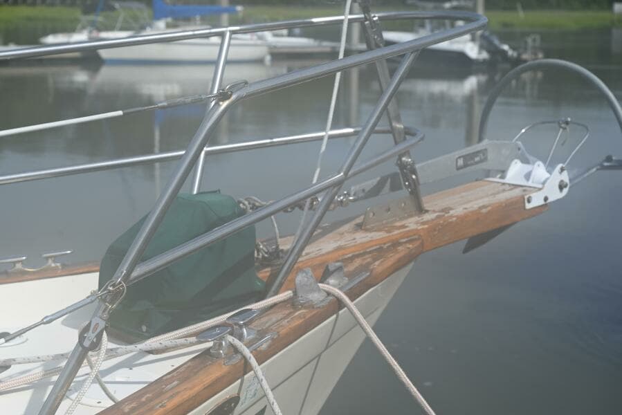 1980 Pearson Pilothouse 365