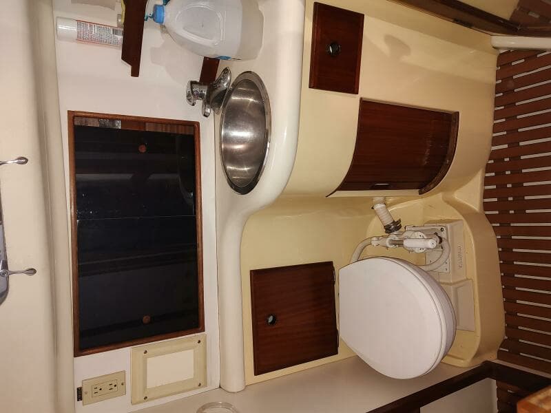 1980 Pearson Pilothouse 365