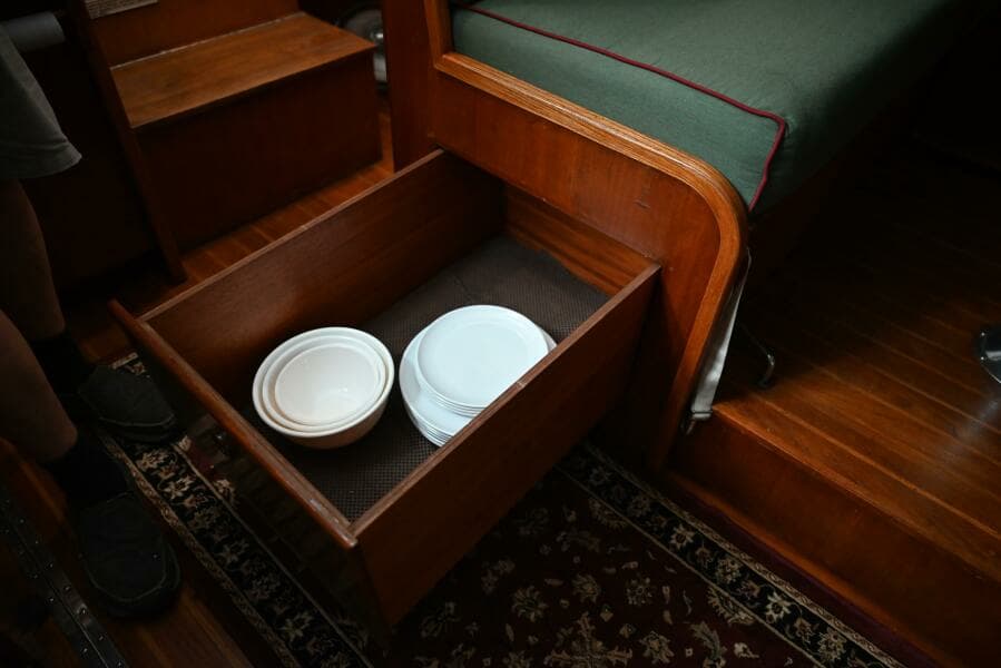 1980 Pearson Pilothouse 365