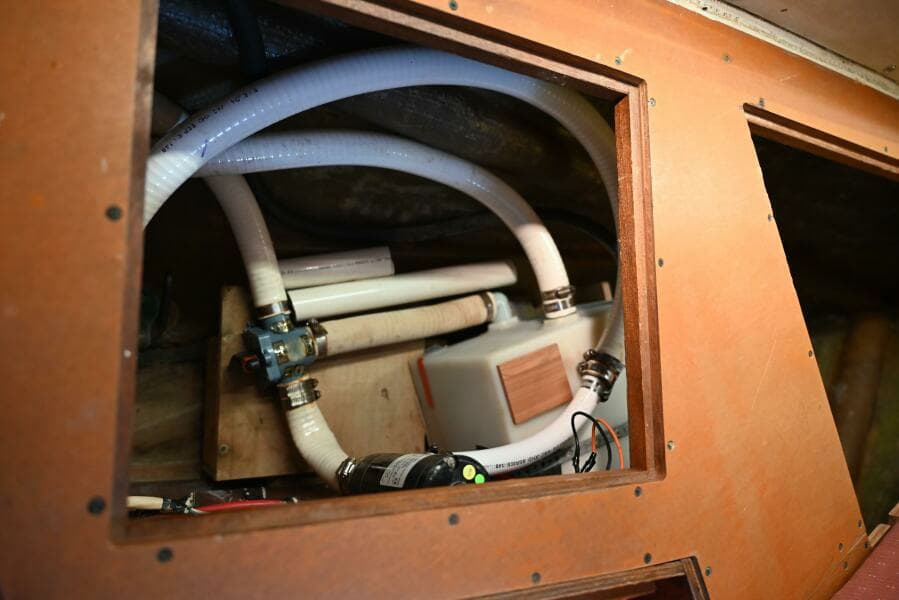 1980 Pearson Pilothouse 365