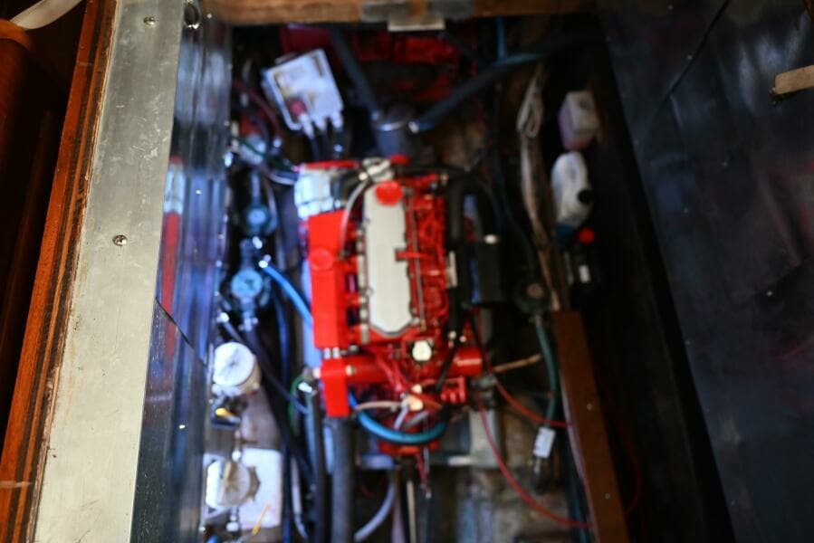 1980 Pearson Pilothouse 365