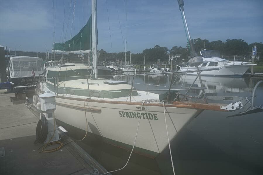 1980 Pearson Pilothouse 365