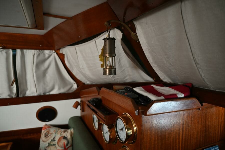 1980 Pearson Pilothouse 365