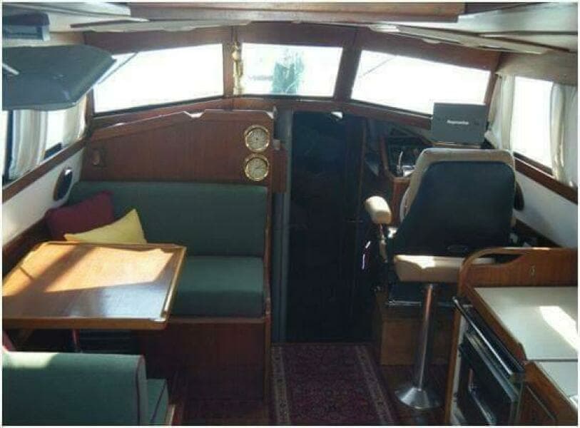 1980 Pearson Pilothouse 365