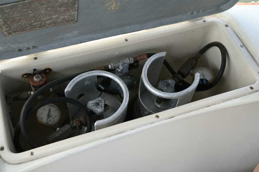 1980 Pearson Pilothouse 365